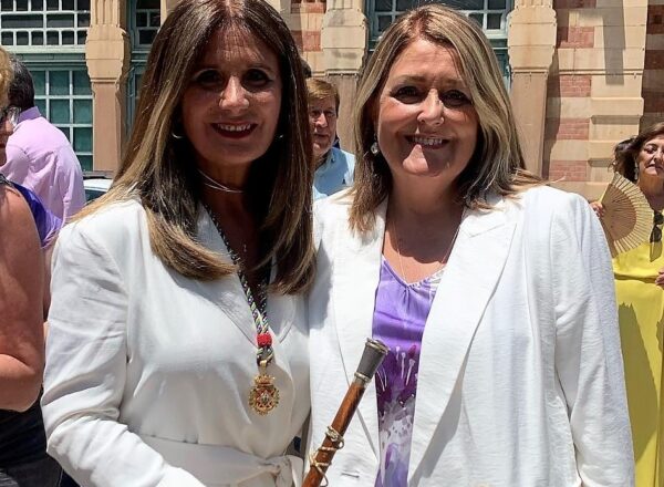Auxi del Olmo ya es formalmente la primera alcaldesa de Linares - El ...