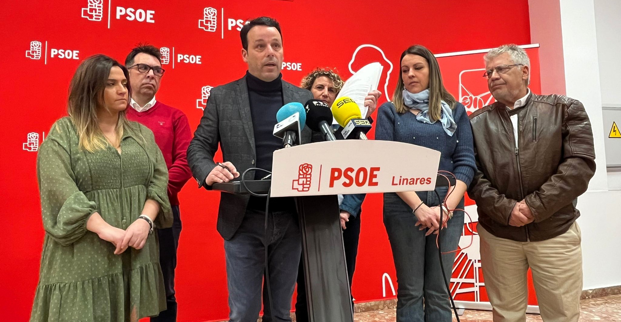 El PSOE critica al Gobierno de Del Olmo por "censurar" la exposición ...